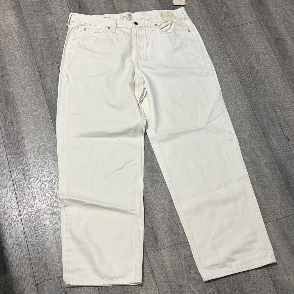 Cream baggy Straight-Leg Jeans